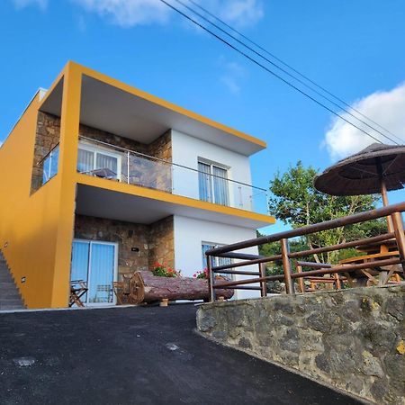 Rosegarden View Villa Велас Екстериор снимка