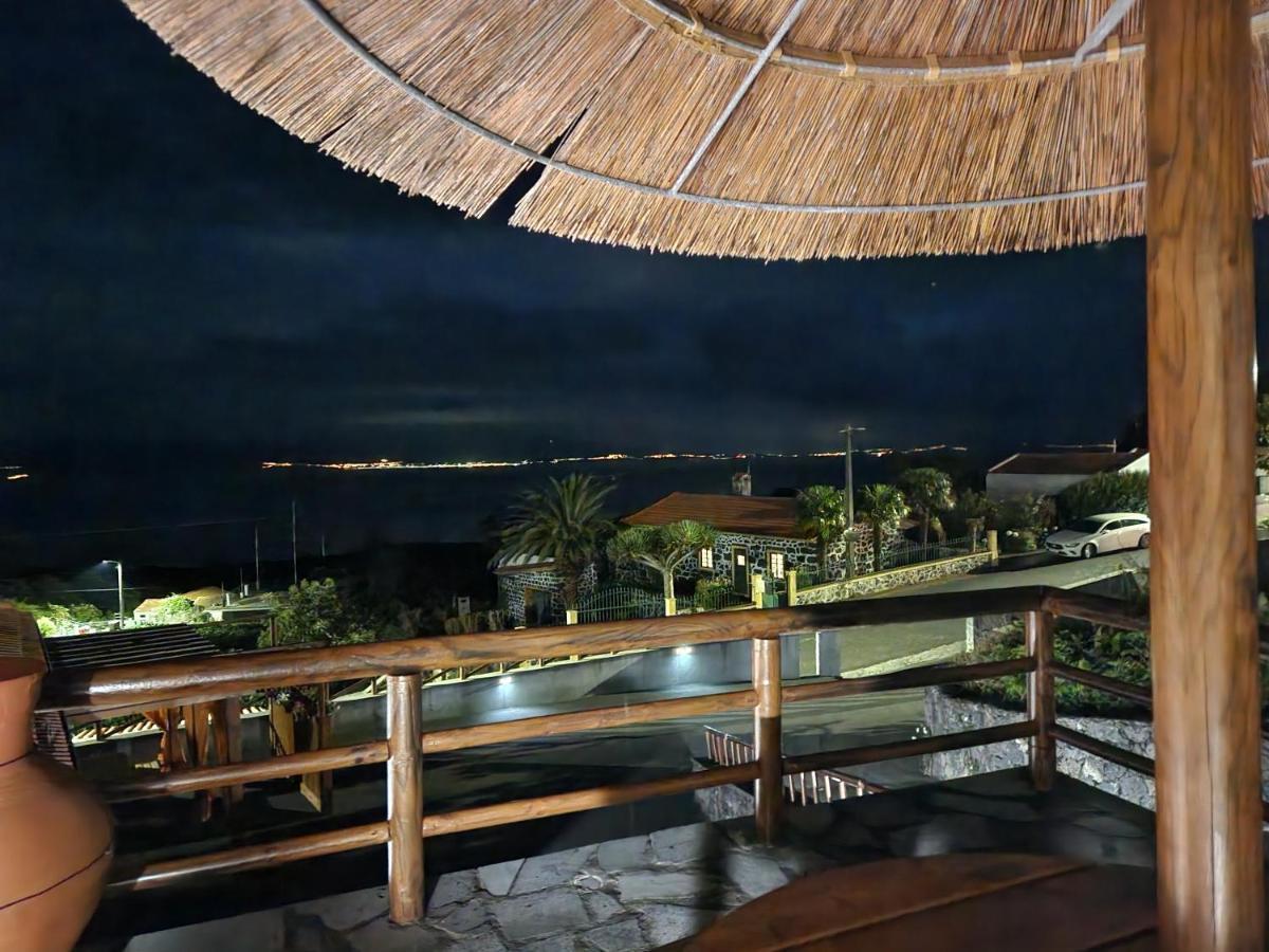 Rosegarden View Villa Велас Екстериор снимка