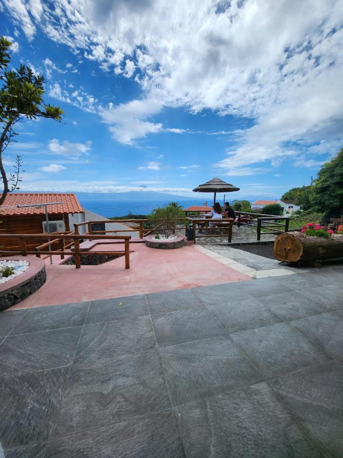 Rosegarden View Villa Велас Екстериор снимка