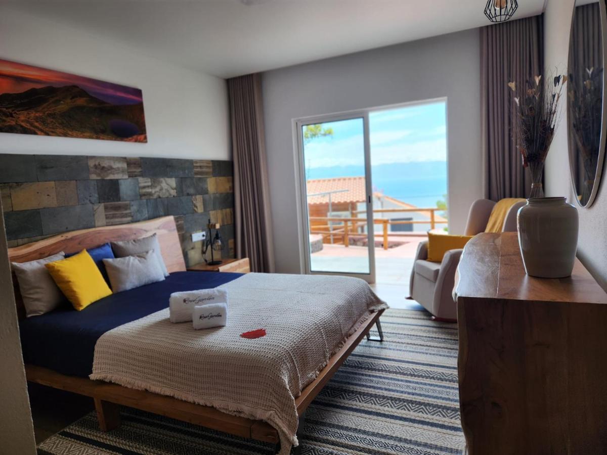 Rosegarden View Villa Велас Екстериор снимка