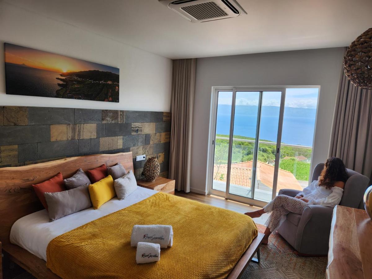 Rosegarden View Villa Велас Екстериор снимка